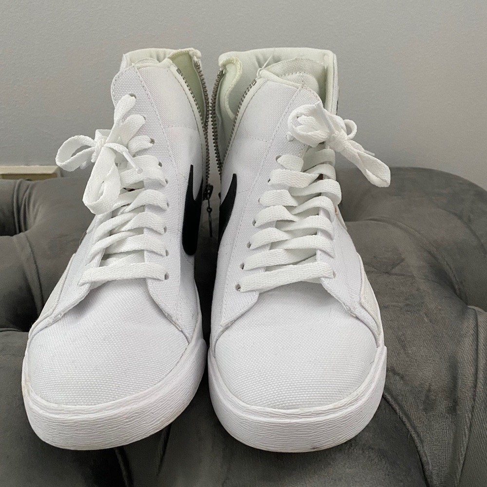 Nike Blazer Mid Sneakers